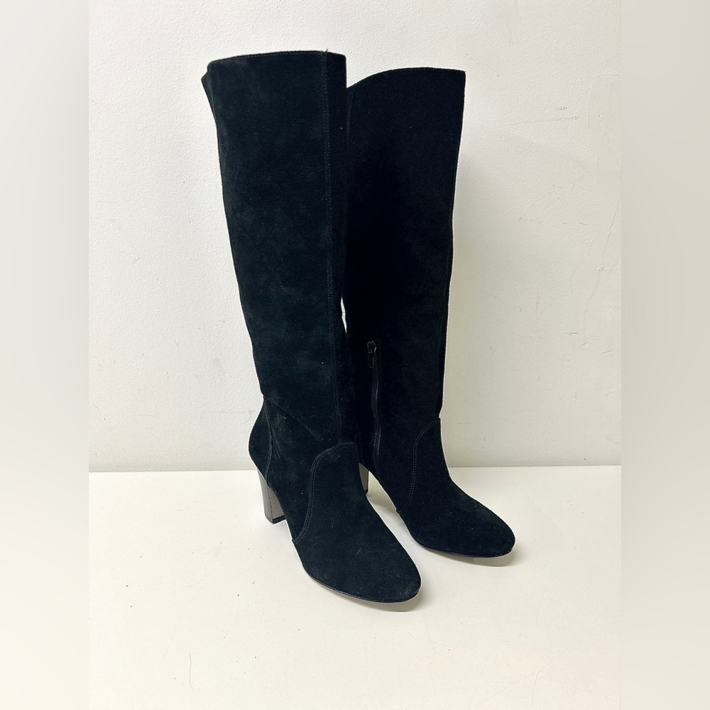 Women’s 7 M Arturo Chiang Black Suede Side Zip Heeled Knee High Boots